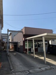 新金屋一丁目T貸家の物件外観写真